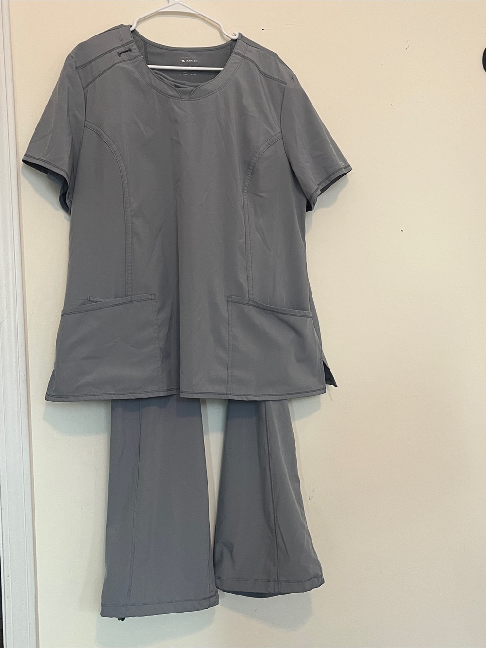 Gray Women's Medical Scrub Set - Classic Fit